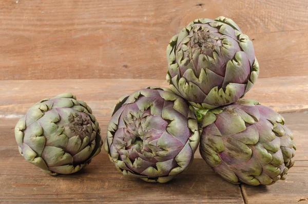 Fresh artichokes — Stock Photo, Image