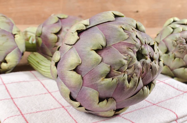 Fresh artichokes — Stock Photo, Image