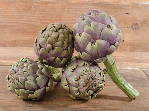 Fresh artichokes — Stock Photo, Image