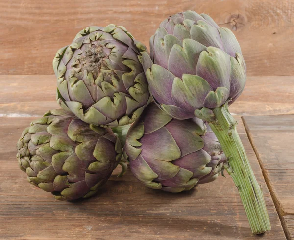 Fresh artichokes — Stock Photo, Image