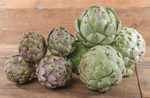 Fresh artichokes — Stock Photo, Image