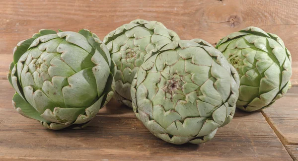 Fresh artichokes — Stock Photo, Image