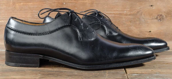 Klasyczne czarne buty luksusowe — Zdjęcie stockowe