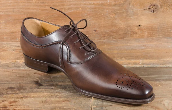 Klasyczny but brązowy luksusowe — Zdjęcie stockowe