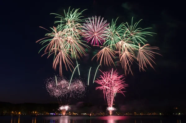 Fuegos artificiales —  Fotos de Stock