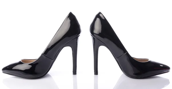 Zwarte hoge hak schoenen — Stockfoto