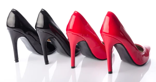 Sapato de salto alto preto e vermelho — Fotografia de Stock