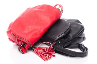 Siyah ve kırmızı el çantası