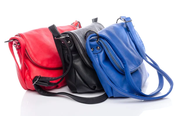 Olika färgade handväskor — Stockfoto