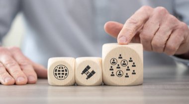 Çaylak kavramının sembolü olan tahta bloklar