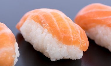 Lezzetli somon suşi
