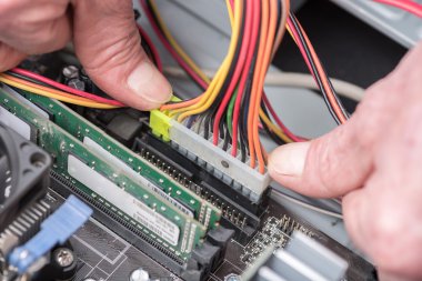 Bir bilgisayar bağlayıcı