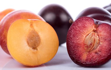 Yarım sulu sarı ve kiraz Erik