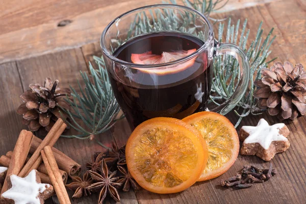 Hot red wine drink — Stock Photo, Image