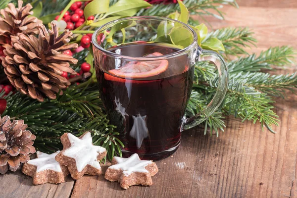 Hot red wine drink — Stock Photo, Image