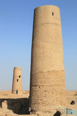 Kuzey minareleri 12. yüzyılda Büyük Seljuk döneminde inşa edilmiştir. Minareler tuğladan yapılmıştır. Dehistan, Türkmenistan.