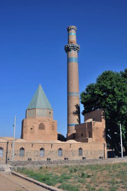 Neyriz Büyük Camii 11. yüzyılda Büyük Seljuk döneminde inşa edilmiştir. Camideki fayanslar çarpıcı. Neyriz, Fars, İran.