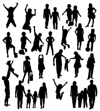 Ebeveynler ve çocuklar siluetleri oyun