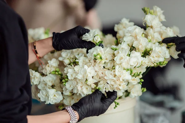 creating a beautiful bouquet of tulips for event