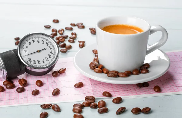 コーヒーはどれくらいの量のカフェインが含まれていますか コーヒーと圧力 — ストック写真