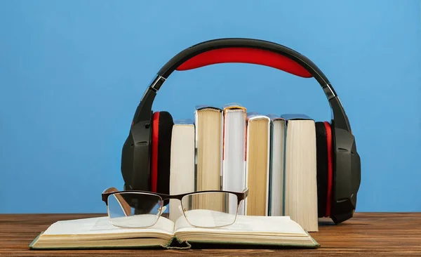 Concept Audio Books Stack Books Headphones Blue Background — Stock Photo, Image