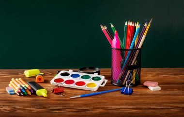 Okul malzemelerine geri dönelim..