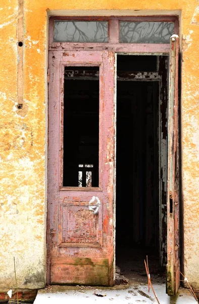 Foto Toont Oude Deuren Een Verlaten Gebouw — Stockfoto