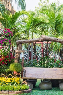 Çiçek Bahçe ahşap sandalye.