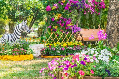 Çiçek Bahçe ahşap sandalye.