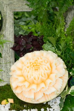 Kavun meyve oymacılığı.