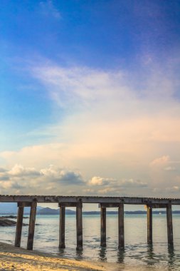 ahşap yürüme yolu.