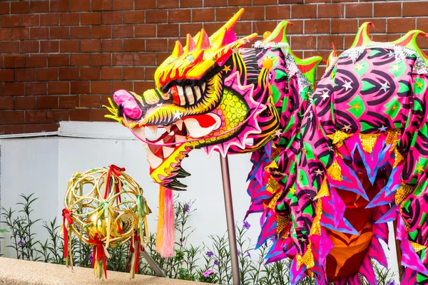 Čínský drak taneční kostým — Stock fotografie