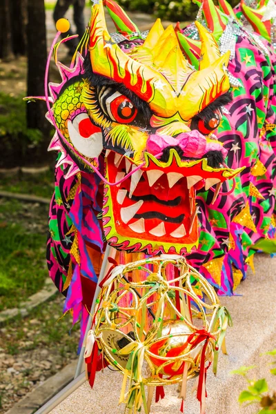 Çin ejderha dansı kostümü — Stok fotoğraf