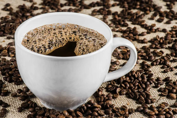 Кофе и бобы — стоковое фото