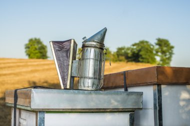 Arıcılık aracı. Yatay çekim.