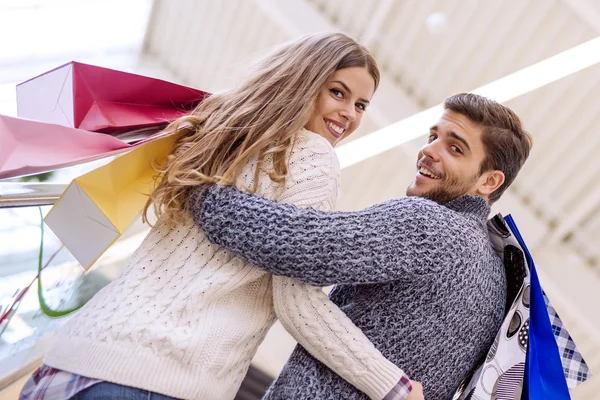 Couple in shopping — Stock Photo, Image