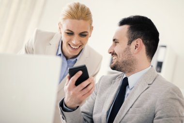 Office toplantıda çalışma başarılı bir işbirliği.