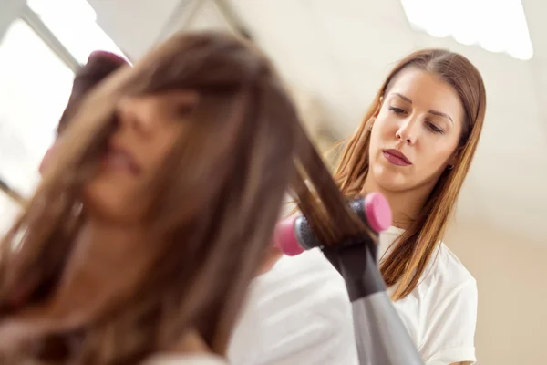 At the hairdresser's — Stock Photo, Image