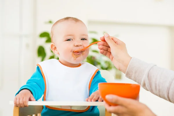 Nourriture pour bébé, gros plan — Photo