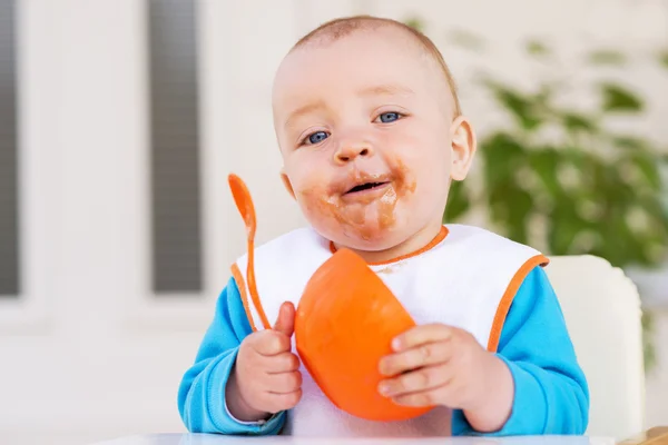 Aliments pour bébés à la maison — Photo