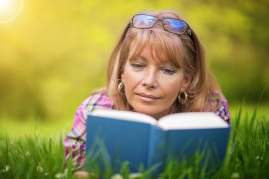 iyi bir kitap ile rahatlatıcı