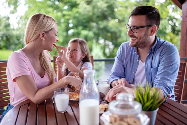 Family Three Have Breakfast Terrace Family Lifestyle Concept — Stock Photo, Image