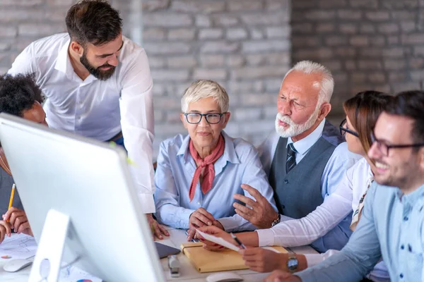 Grupo Empresarios Que Trabajan Nuevo Proyecto Empresarial Una Oficina Moderna — Foto de Stock