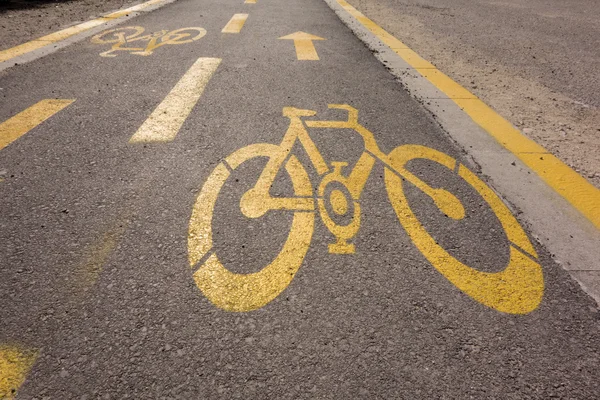 Radfahrstreifen-Schild auf der Straße — Stockfoto