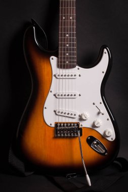 Elektro gitar gövdesini kapat