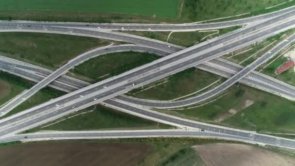 Luchtfoto Van Snelweg Viaduct Weg Kruising Snelweg Kruising Bovenaanzicht Bovenaanzicht — Stockvideo