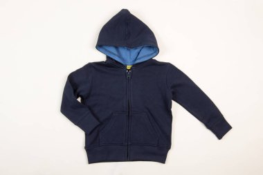 Mavi kapüşonlu kazak, kazak