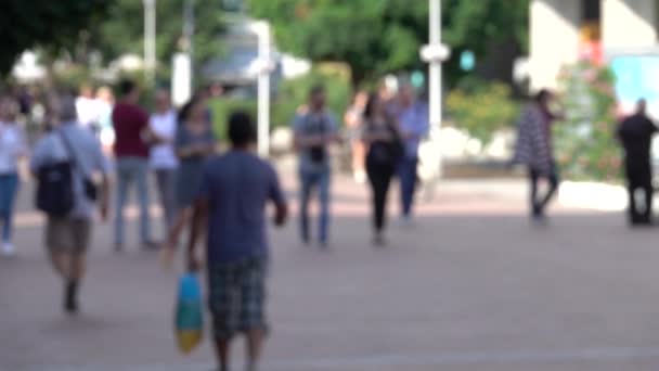 Anonimowi Ludzie Chodzący Ulicy Miejski Styl Życia Zwolnij 240 Fps — Wideo stockowe