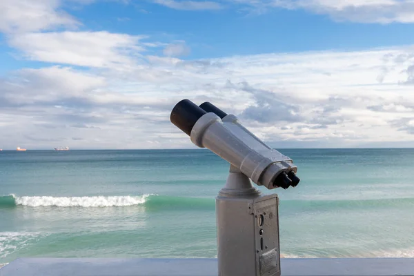 Tourist Binoculars Sightseeing Highest Point — Stock Photo, Image