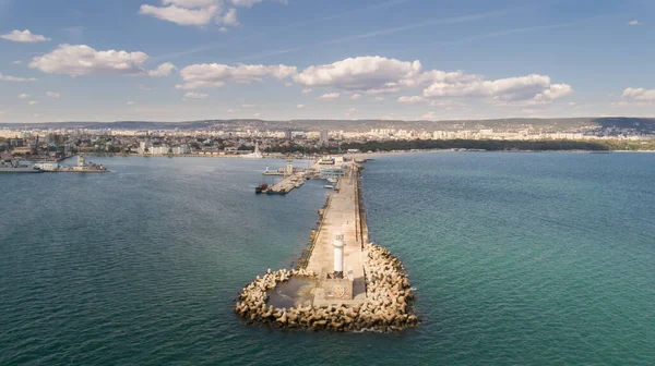 Farol Bela Paisagem Urbana Sobre Cidade Varna Bulgária Vista Geral — Fotografia de Stock